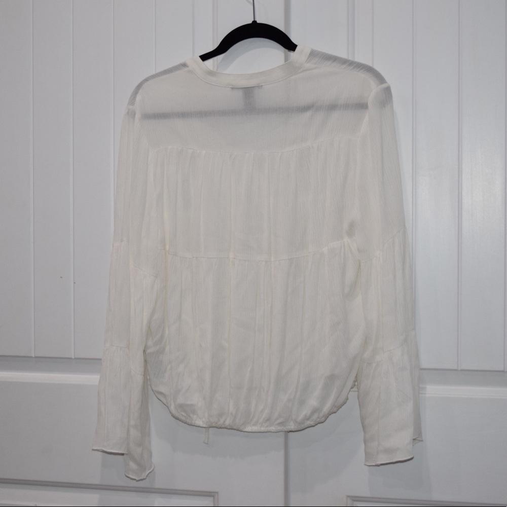 White blouse - Picture 2 of 2